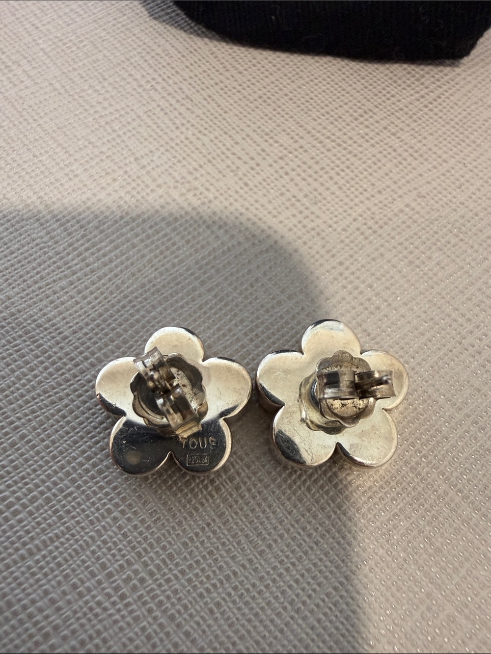 Tous Flower Stud Earrings - Picture 4 of 4